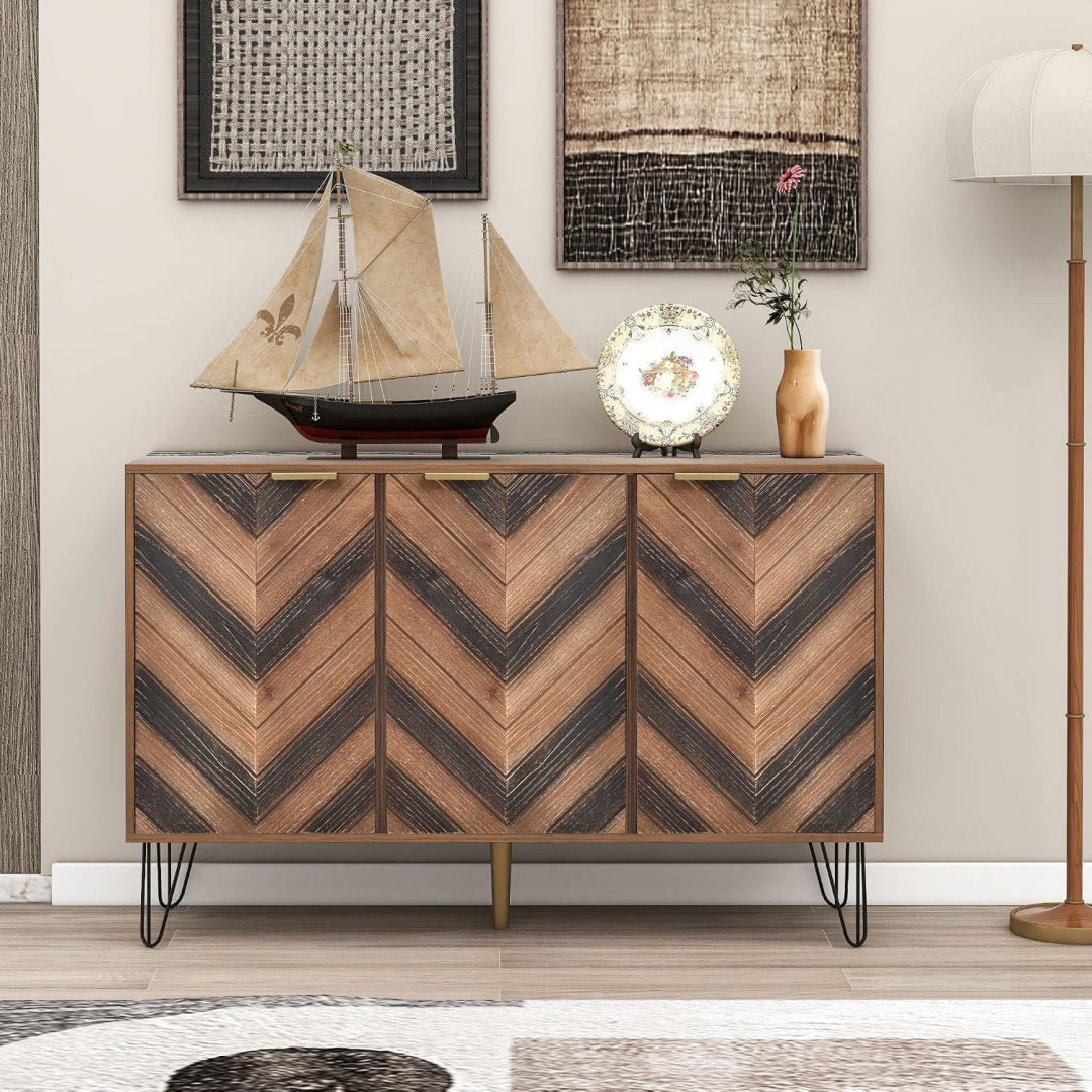 Enfilade gris clair avec 3 portes, allure contemporaine